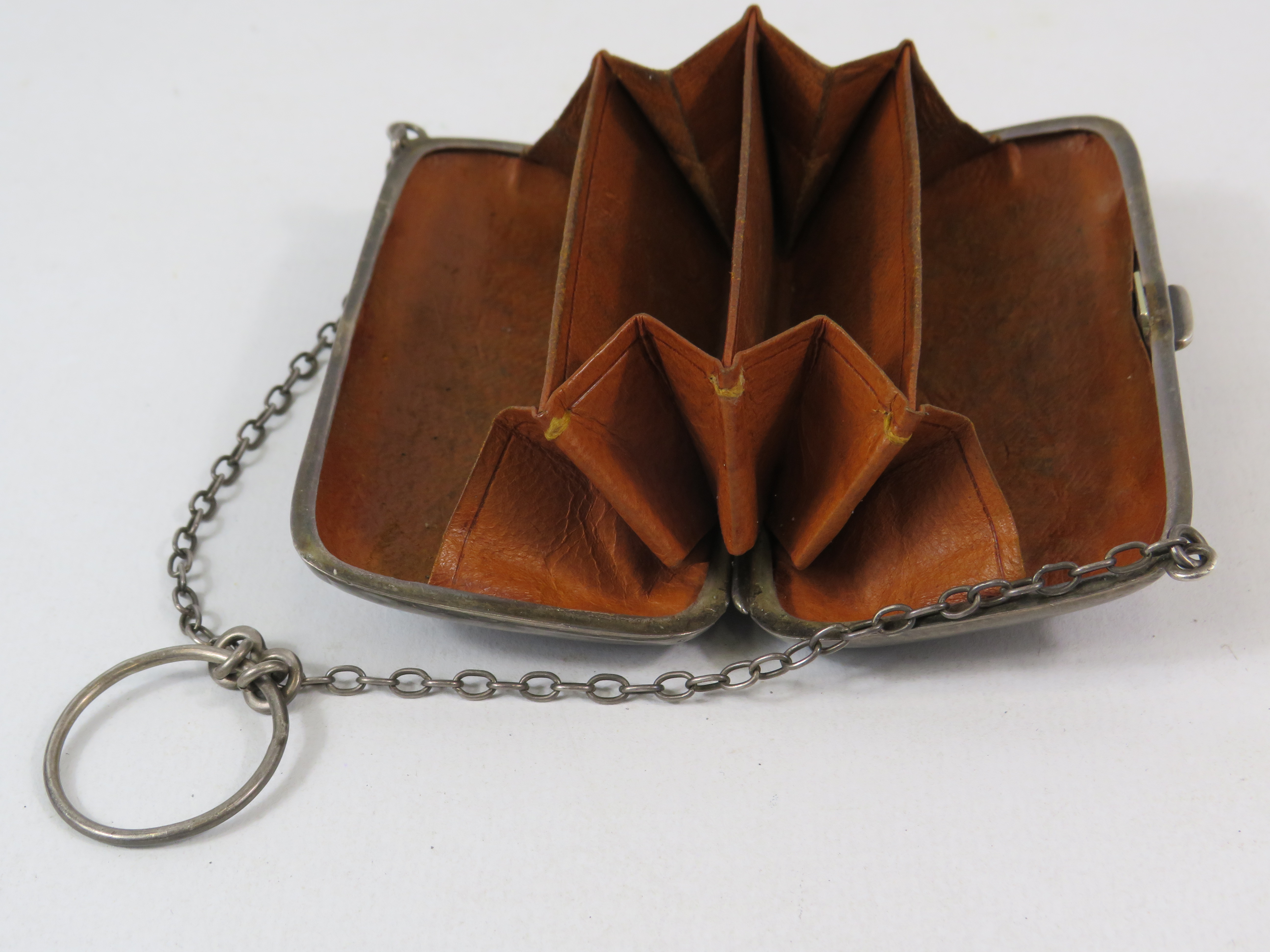 Sterling silver purse with leather lining Tandy and sons Chester 1912, 64 grams. - Image 3 of 3
