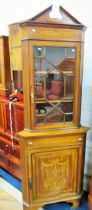 Superior Quality Early 20th Century Corner Cabinet with inlaid Marquetry to doors and pediment. Glaz