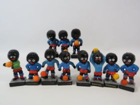 11 Robertson Jam football figures.