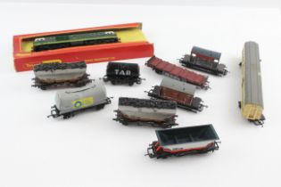 Triang Hornby OO Gauge Models, Green Class British Railways Loco, Etc x 10 484574