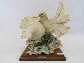 Guisppe Armani Italian figurine of pair of doves, Approx 9 1/4" tall.