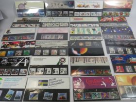 Approx 40 Royal Mint Presentation Packs. See photos.