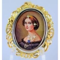 Victorian Revival CZ Jewel set minature portrait pendant/brooch set in an 18ct Yellow Gold Mount. It
