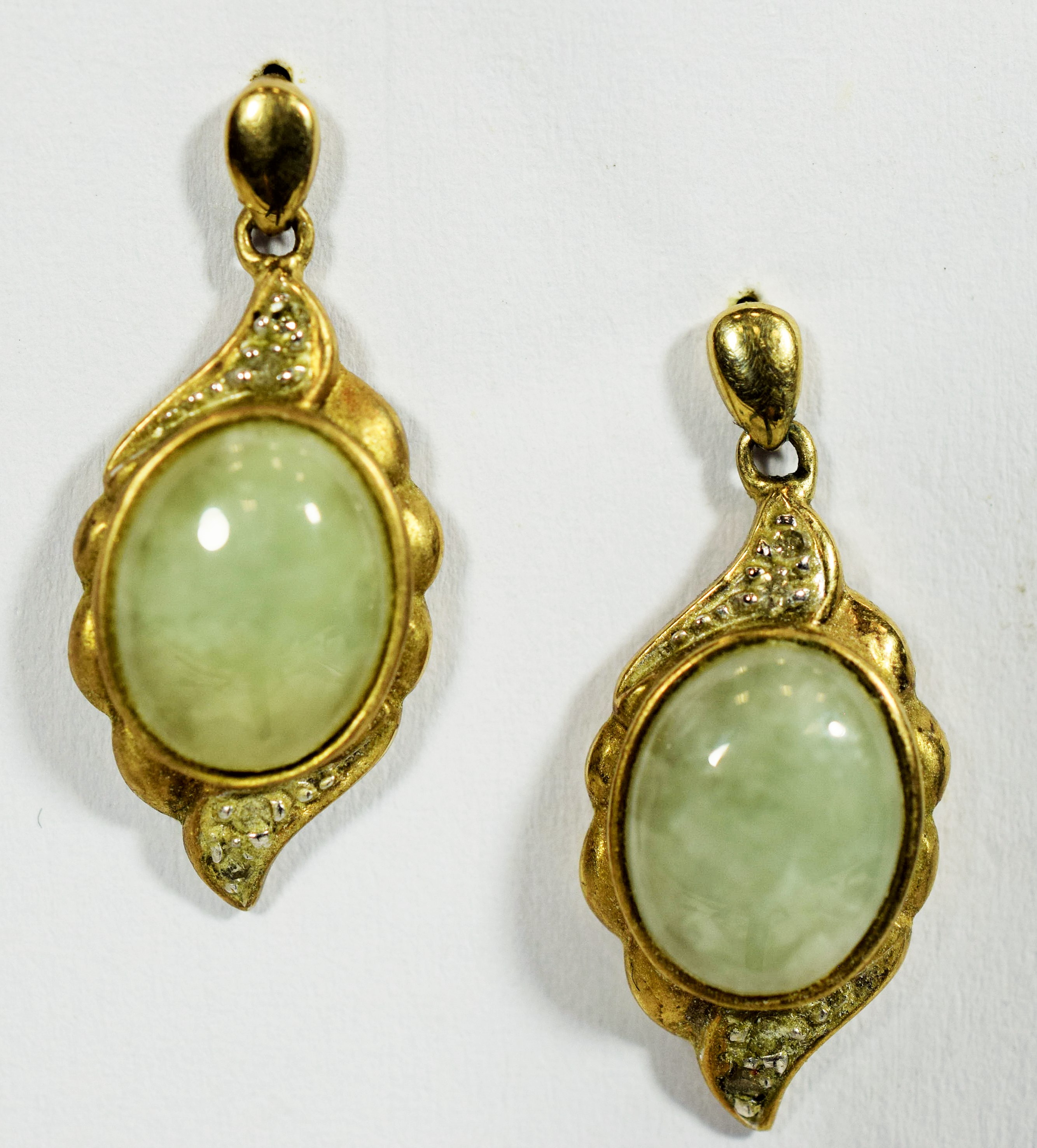 Two Pairs of 9ct Yellow Gold, Jade set earrings. See photos.  - Image 2 of 3