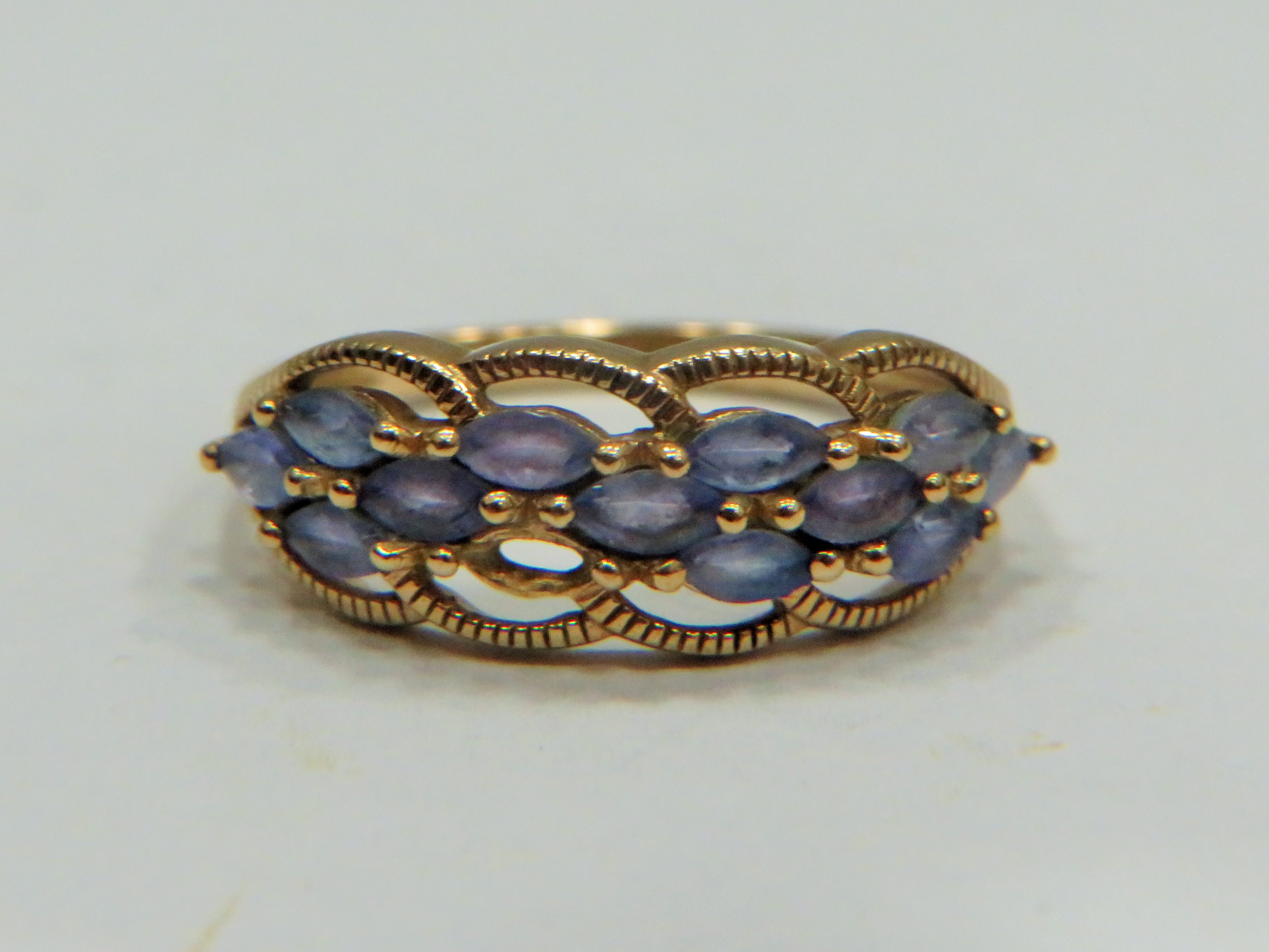 9ct Yellow Gold ring set with multiple Topaz.   Finger size 'P-5 to Q'   2.4g