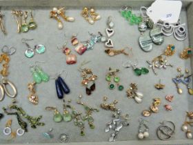 Various pairs of good quality costume earrings. See photos.