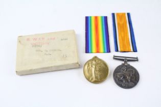 Boxed WW1 Medal Pair Named 365543 GNR W Hedges RA 637552