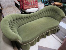 Vintage Early 20th Century Edwardian era double ended Chaise type couch.. In very good condition. S