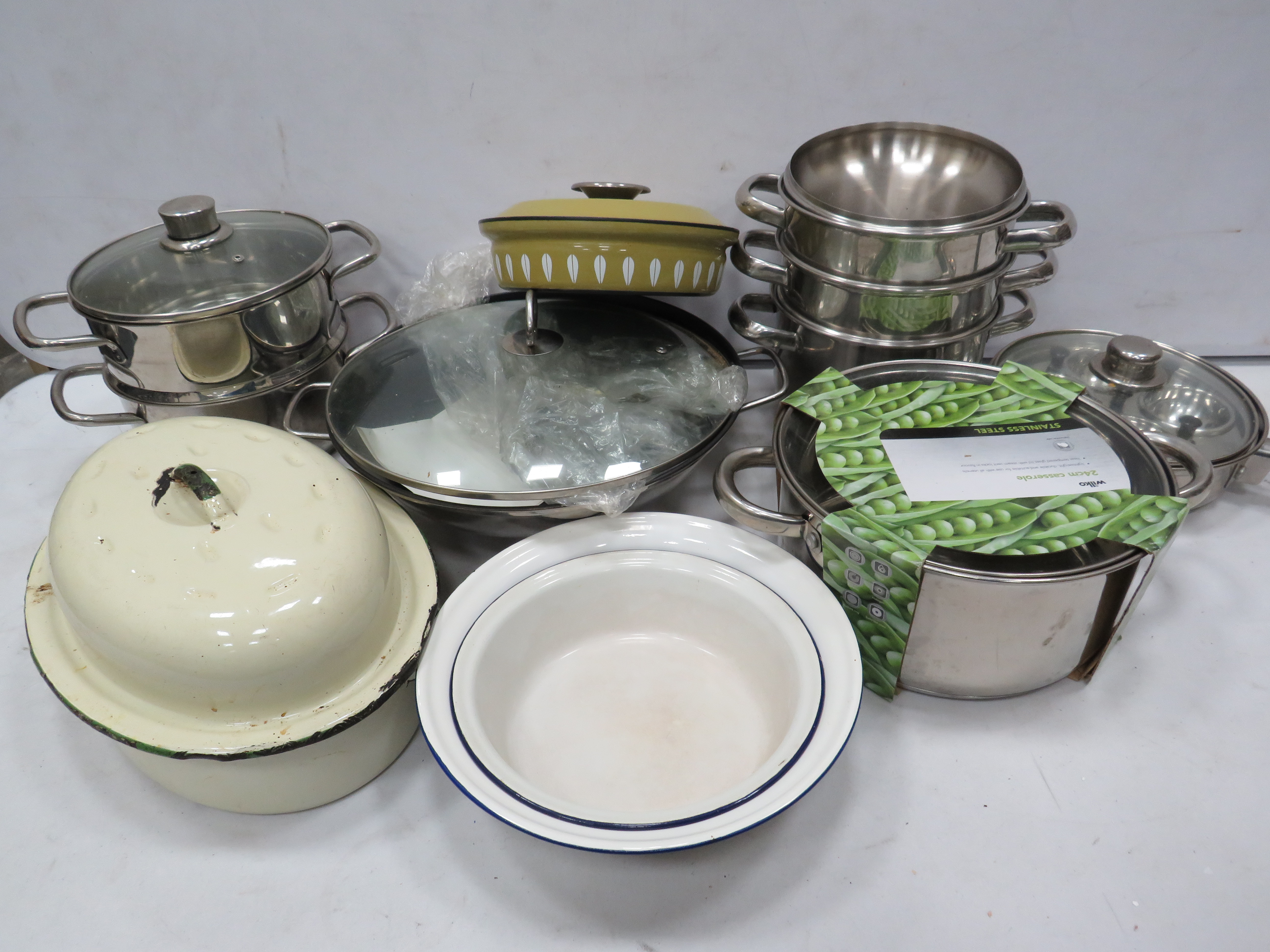 Selection of Pans and enamel kitchen ware including a Cathrineholm lidded pan.