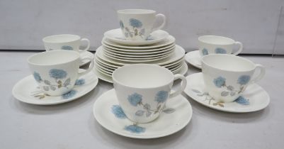 Wedgwood Ice rose teaset, 25 pieces in total.