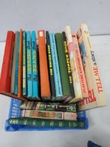 Various vintage childrens books and annuals.