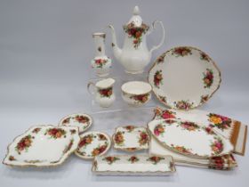 11 Pieces of Royal Albert Old Country roses and cotton placemats.