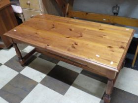 Low table which measures approx H:18 x W:43 x D:22 inches. See photos. S2