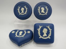 4 Wedgwood dark blue Jasperware lidded trinkets Queens silver Jubilee 1977.