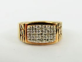 Chunky 9ct Gold Multi Diamond Set Ring. Approx 0.25pts Finger size 'S-5 to T' 5.0g