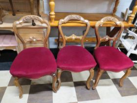 Trio of Antique balloon back Oak framed chairs. Upholstered with carved backs. See photos. S2