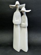 Lladro Figurine 'Two Nuns' 4611 in excellent condition. Measures approx 12 inches tall. See photos