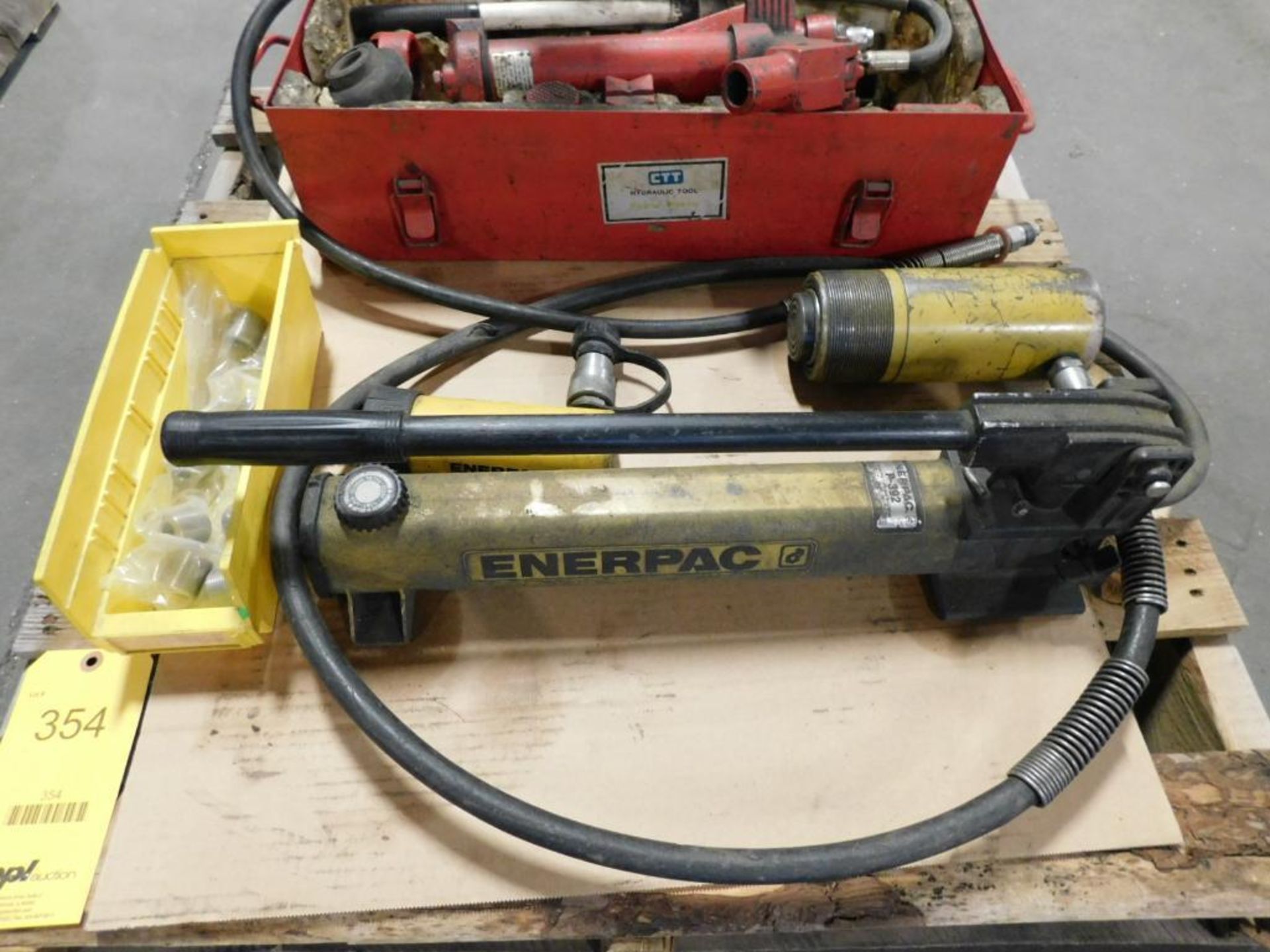 LOT: (1) Enerpac Hydraulic Pump, (1) CTT Hydraulic Pump - Image 2 of 3