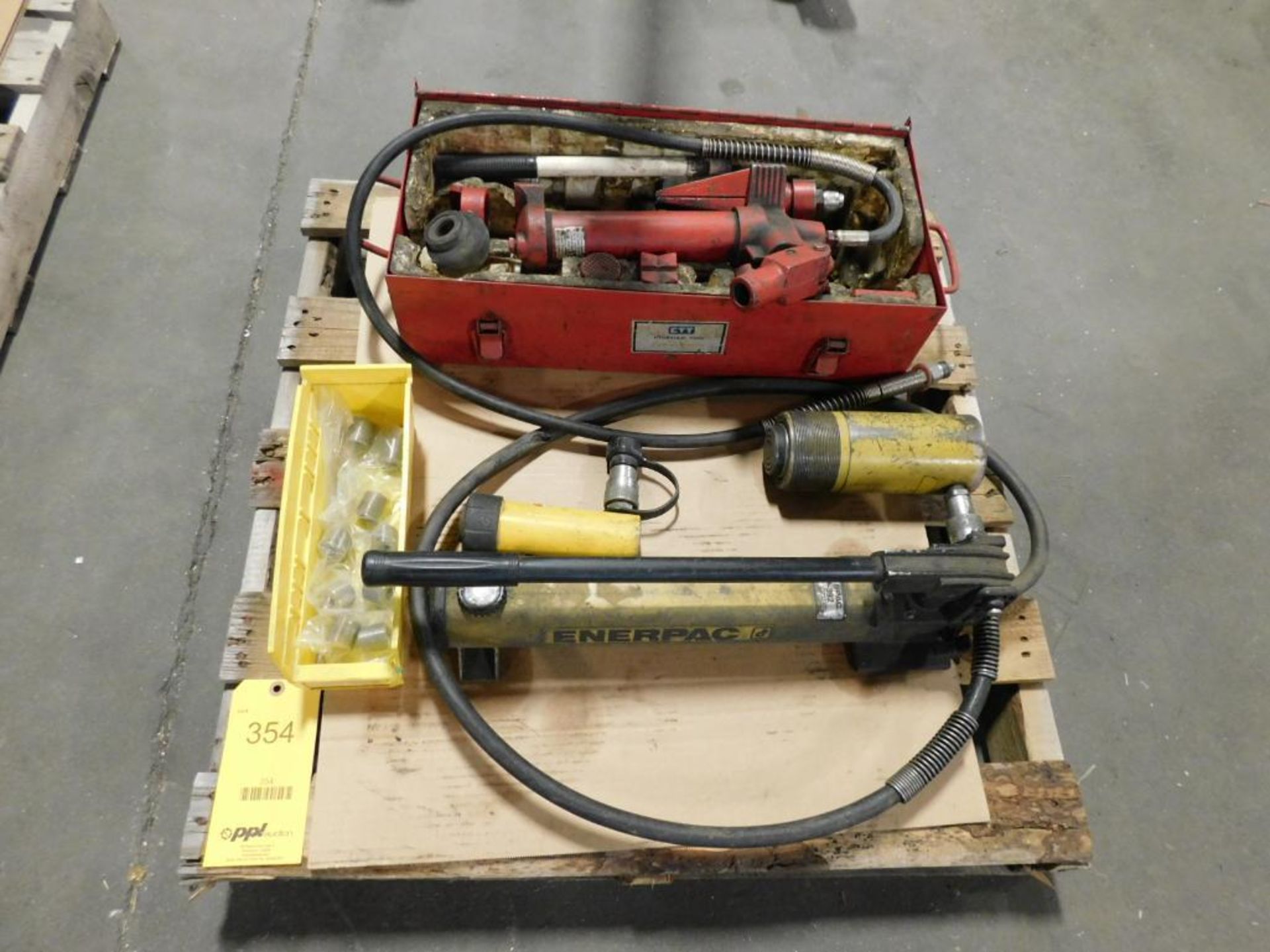 LOT: (1) Enerpac Hydraulic Pump, (1) CTT Hydraulic Pump