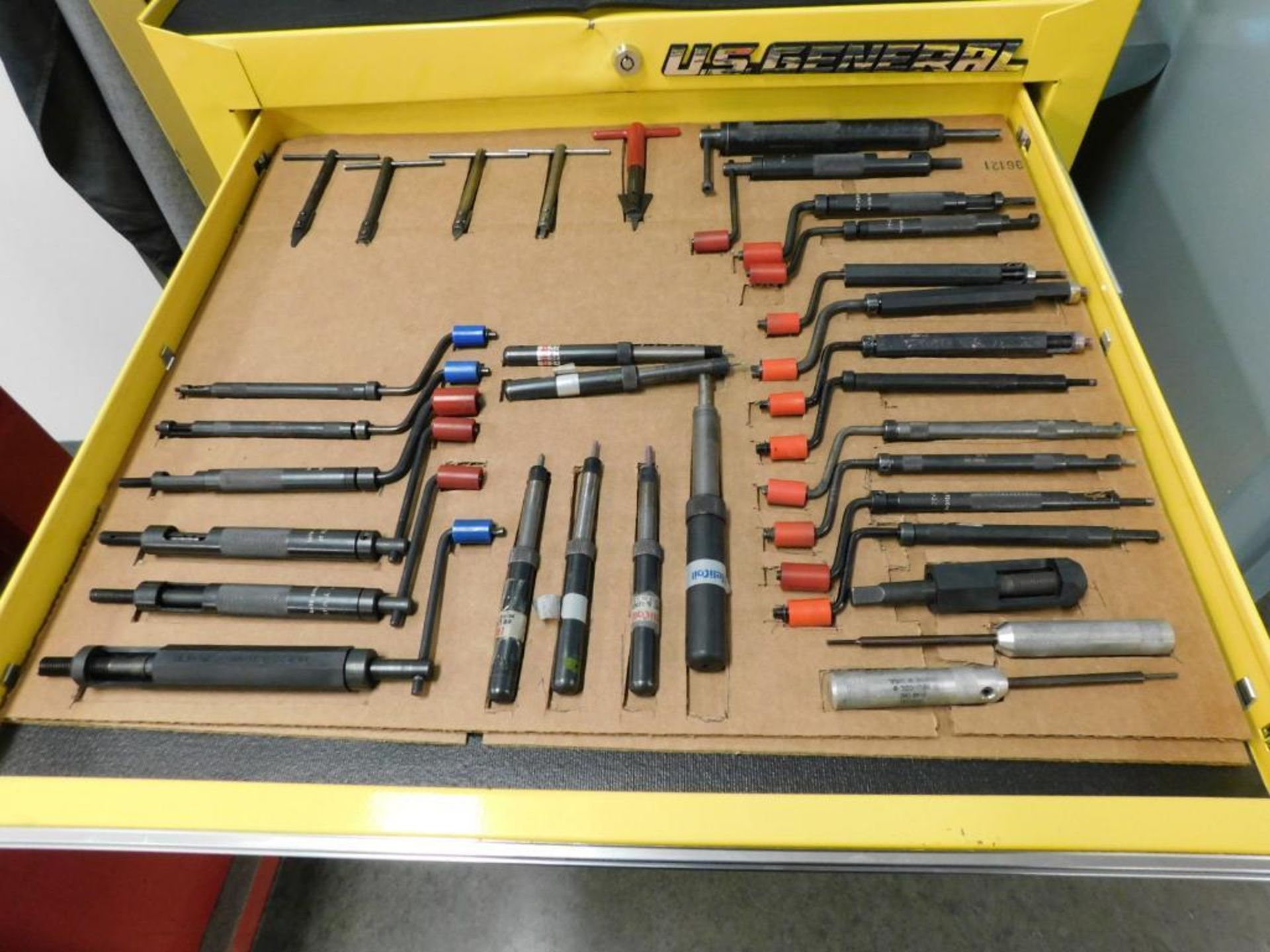 LOT: U.S. General 8-Drawer Rolling Tool Box w/Contents & Craftsman Tool Box - Image 3 of 6