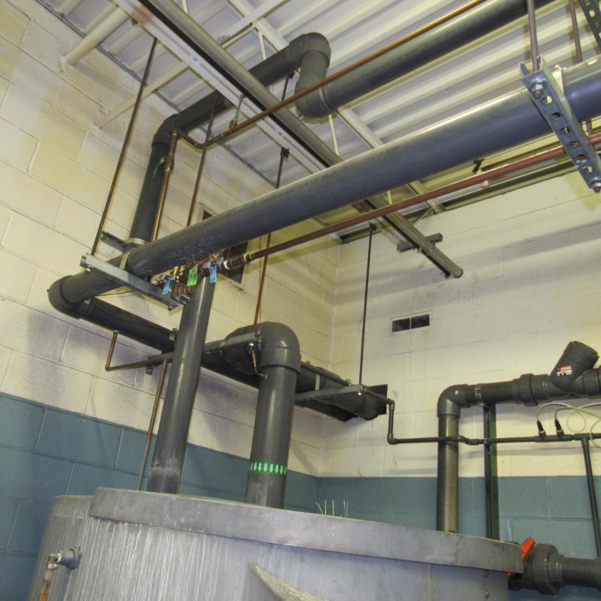 Advantage Chiller System, PTS Control, (3) Pumps, Roof Mounted Tank, TTK-850 (Location: Bldg. 1) - Image 8 of 11