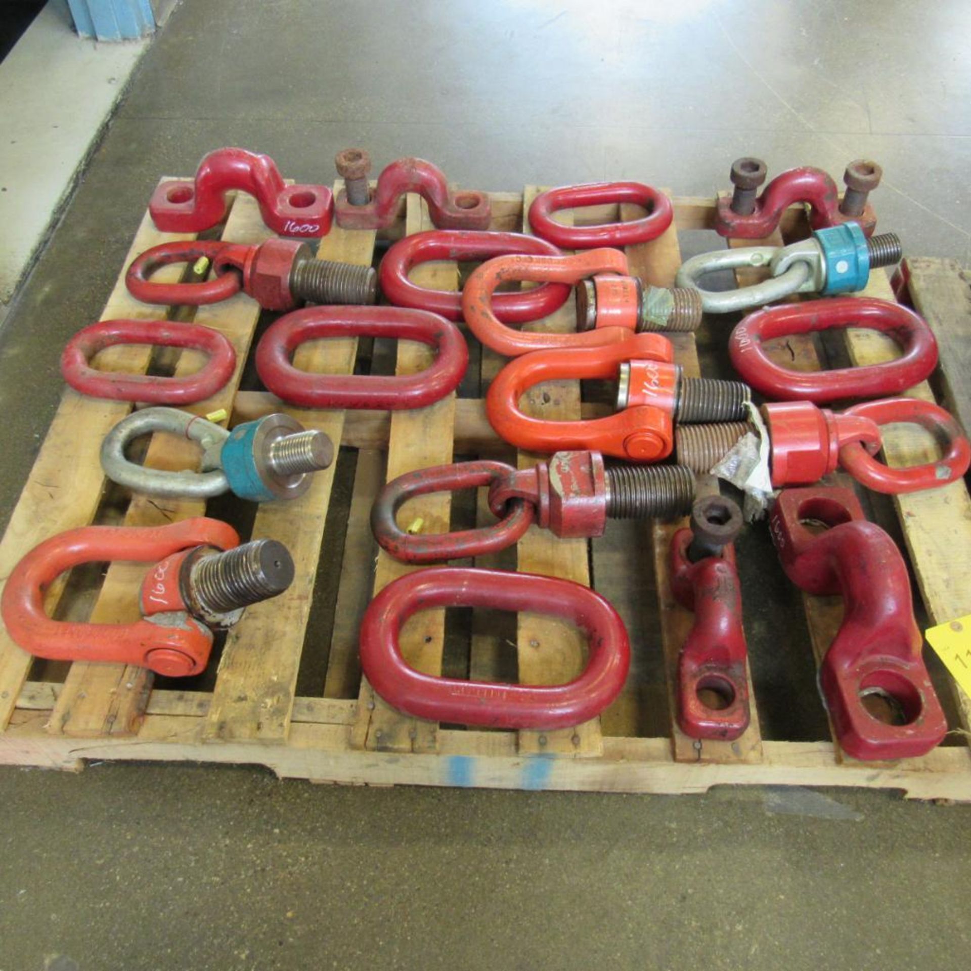 LOT: Assorted Lifting Accessories (Location: Bldg. 3)