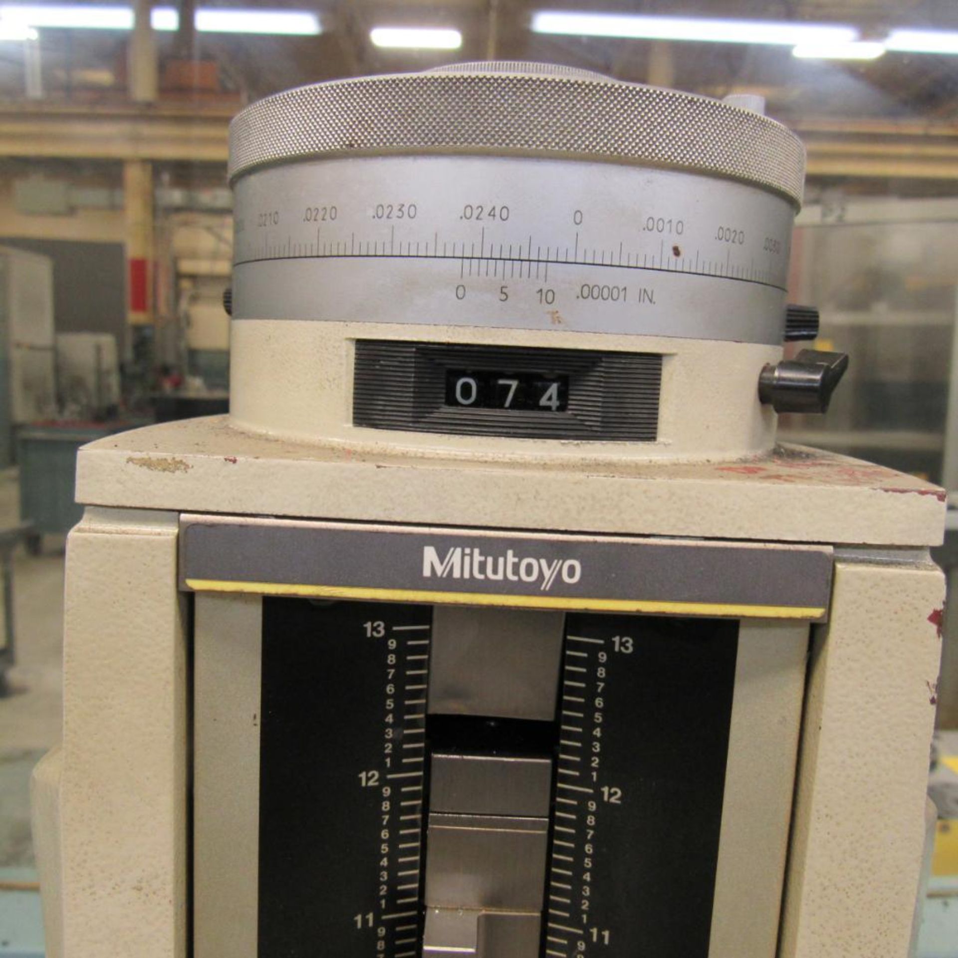 LOT: (1) Mitutoyo Block Style Height Gage, (1) Fowler Block Style Height Gage (Location: Bldg. 2) - Image 4 of 4