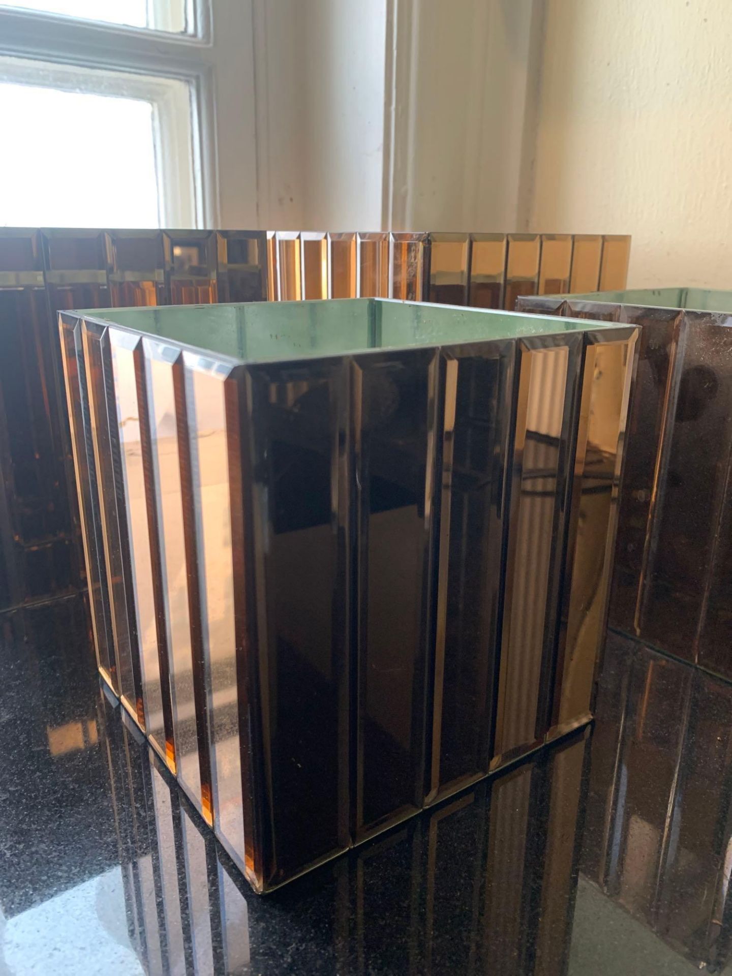 A Set Of 4 x Gold Mirrored Glass Square Planter Vases 2 x 108 x 108 x 108 And 2 x 105 x 105 x 105mm - Bild 3 aus 6