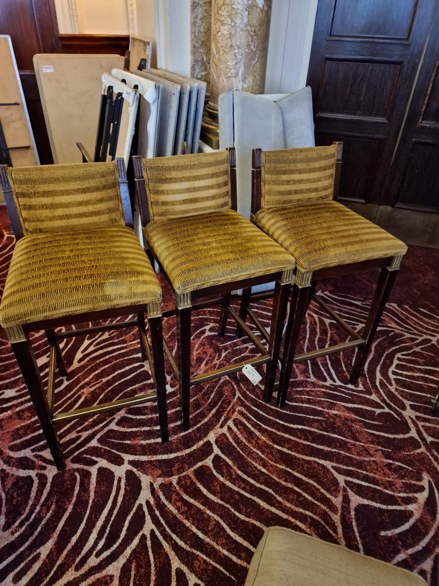 3 x mahogany upholstered bar stools in a gold brown fabric with padded seat pad and back rest the - Bild 2 aus 7