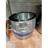 3 x Stainless Steel Commercial Stock Pots 29 x 10cm 40 x 16cm And 42 x 19cm Approximately 7 Litre,