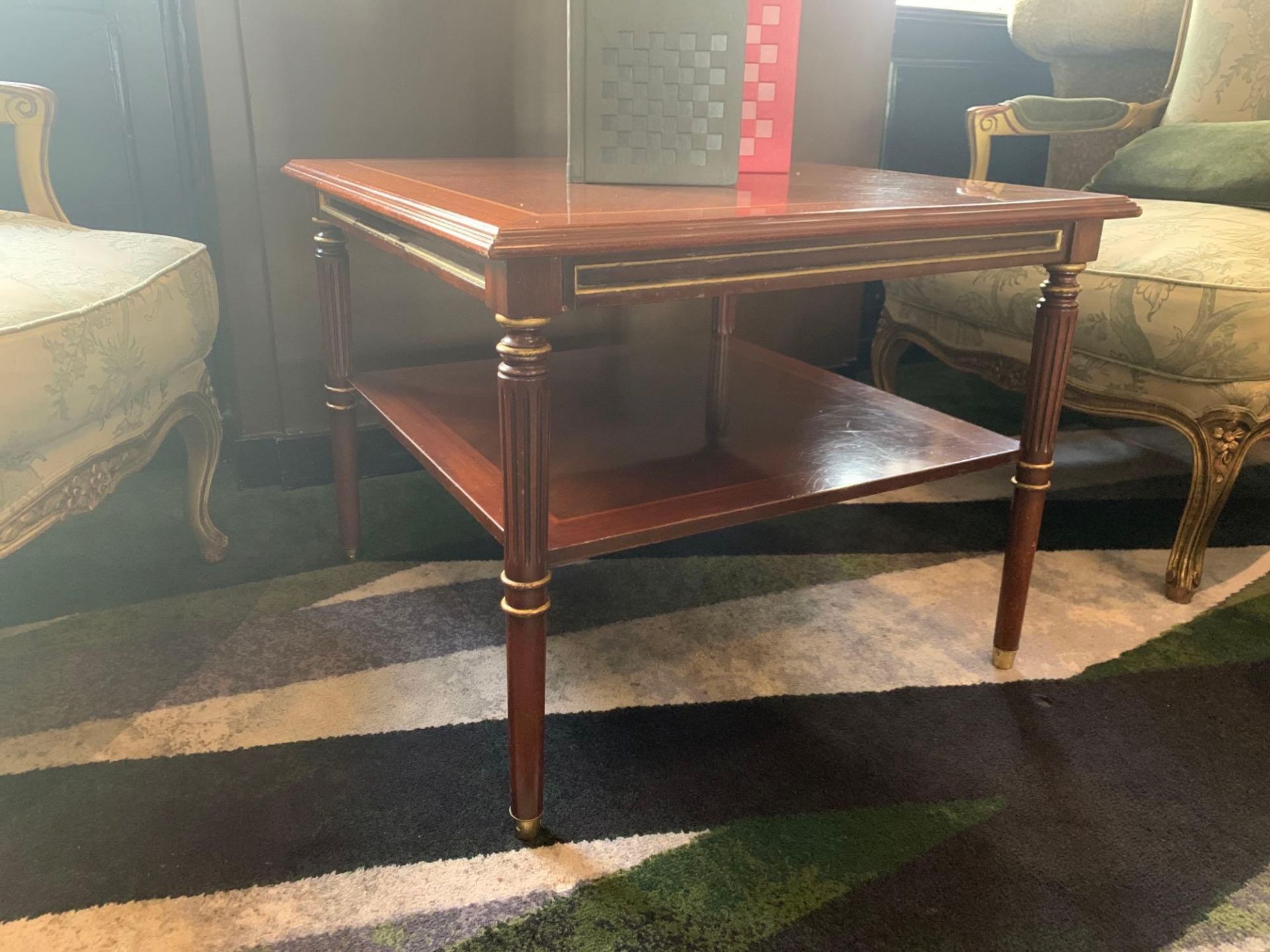 Square Coffee Table With Chess Board Design Inlay Top With Gilt Highlights And Undershelf Mounted On - Bild 2 aus 5