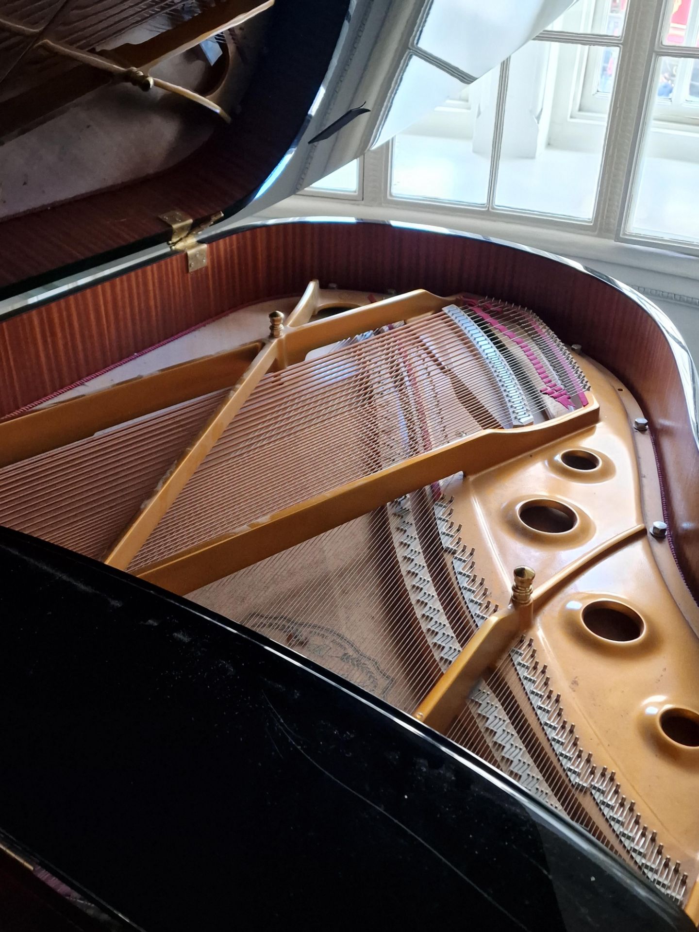 Shigeru Kawai Sk-2 Grand Piano Classic Salon Grand Length: 5 ft 11 (180 cm) Width: 5ft 1 (152 cm) - Bild 9 aus 12