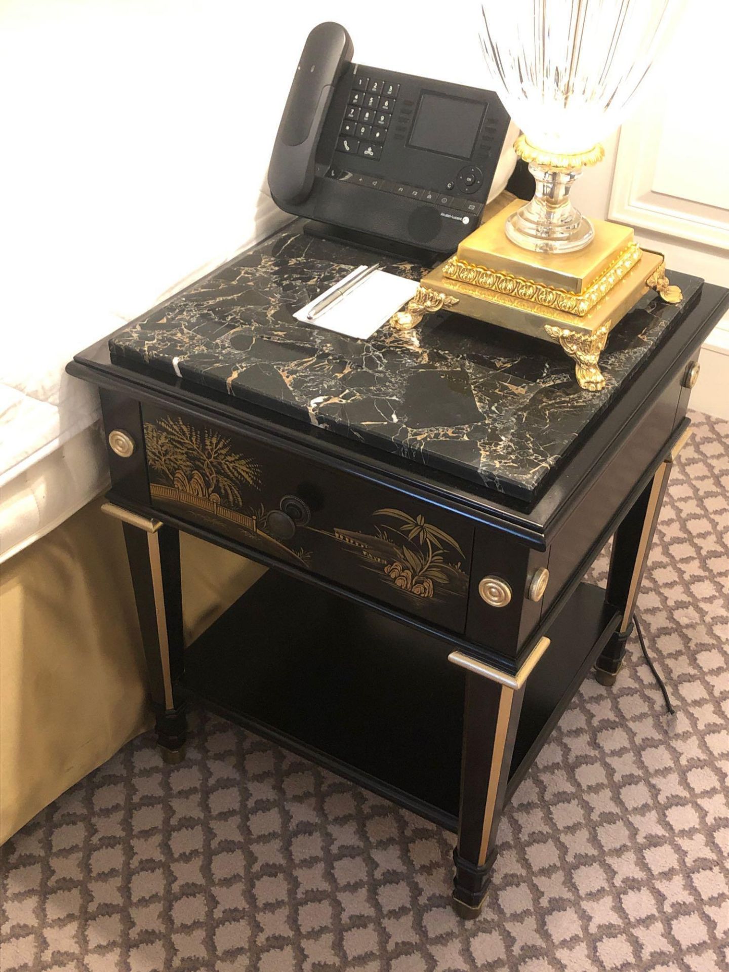 A Pair Of Marble Top Chinoiserie Black Lacquer Nightstands With Single Drawer With Hand Painted - Bild 2 aus 3