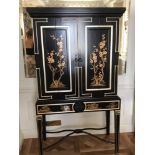 English Georgian Style Black Lacquered Chinoiserie Gilded Cocktail Cabinet Martini Bar Bifold Two