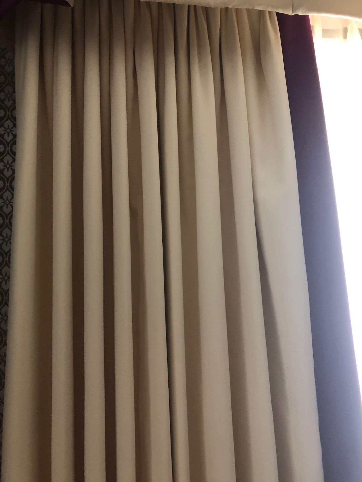 A Pair Of Silk Drapes And Jabots Champagne And Purple With Pelmet 260 x 240cm (Room 508) - Bild 3 aus 3
