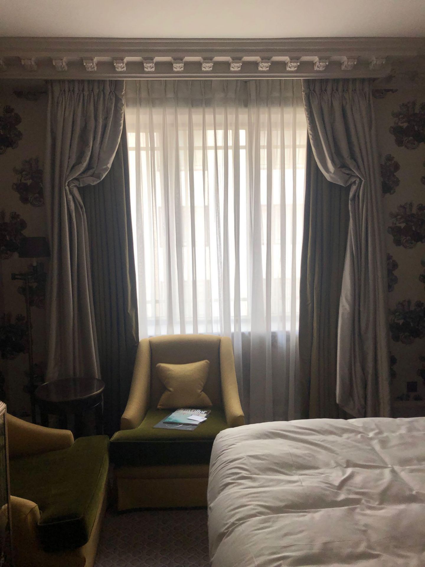 A Pair Of Silk Drapes And Jabots Champagne And Green 265 x 225cm (Room 530)