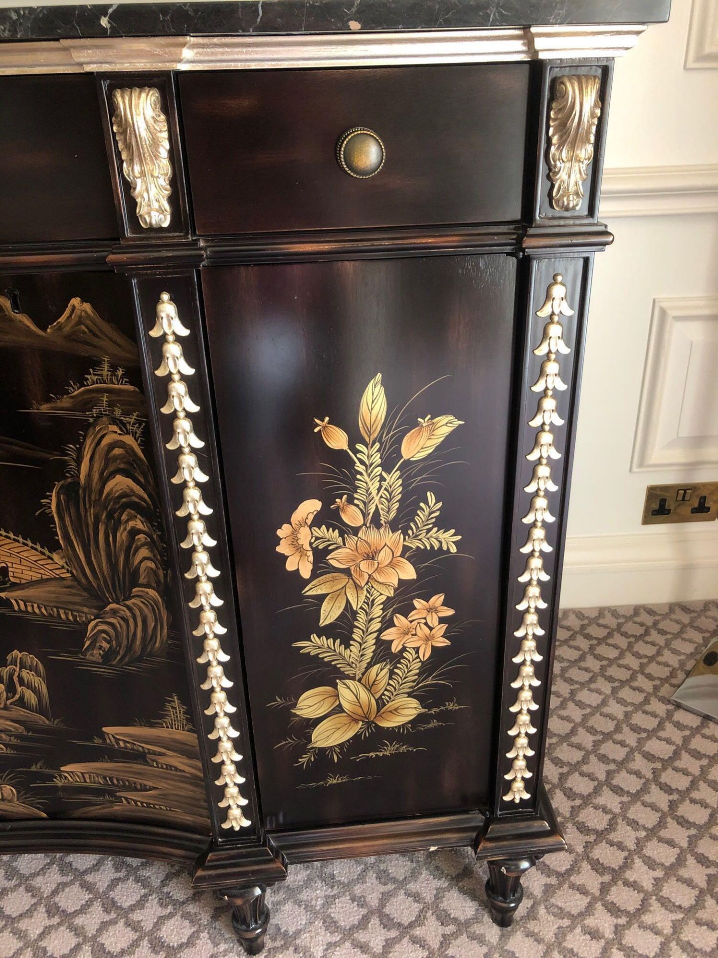 Black Lacquer Hand Decorated Chinoiserie Serpentine Commode By Restall Brown And Clennell The Six - Image 4 of 4