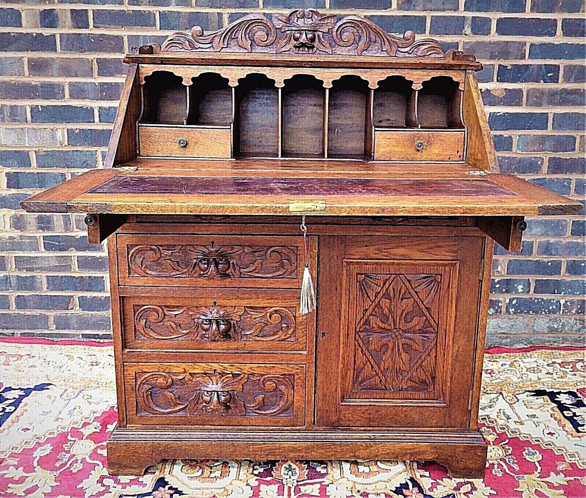 Victorian Green Man High Quality Carved Oak Bureau The Fall With A Moulded Book-Rest, Opening To