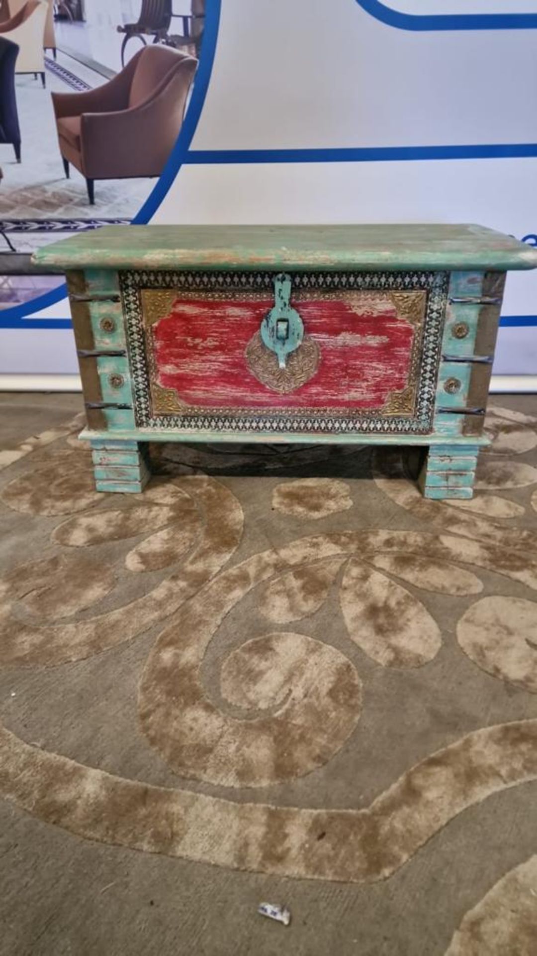Craftsmen Indian Hand-Carved And Painted Trunk With Patina Distressed Look 80 x 40 x 45cm (D9) - Image 3 of 3