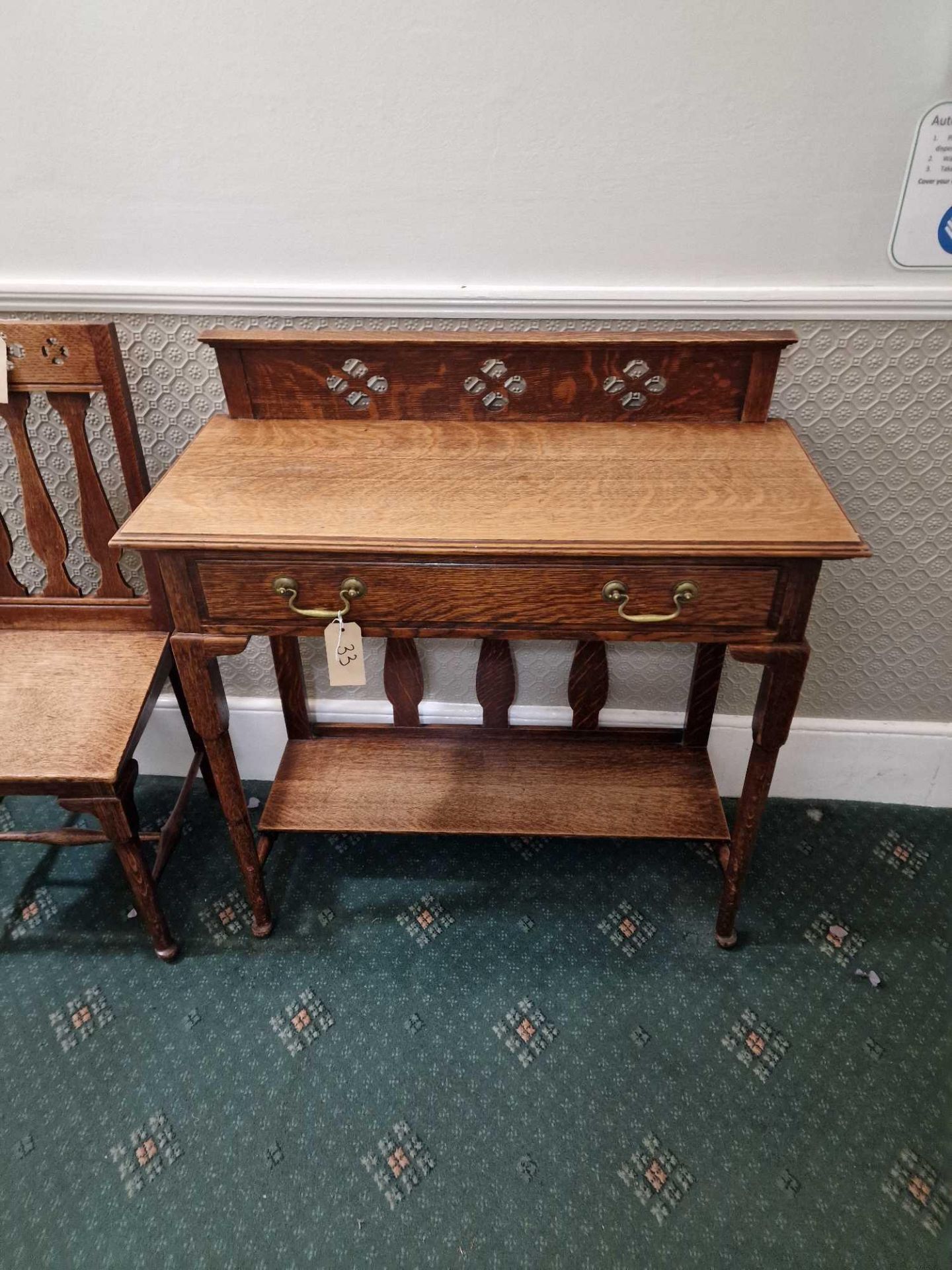 A Victorian Oak Stained Hall Table Â Raised Carved Moulded Back Above A Beautifully Figured Top With - Bild 5 aus 6