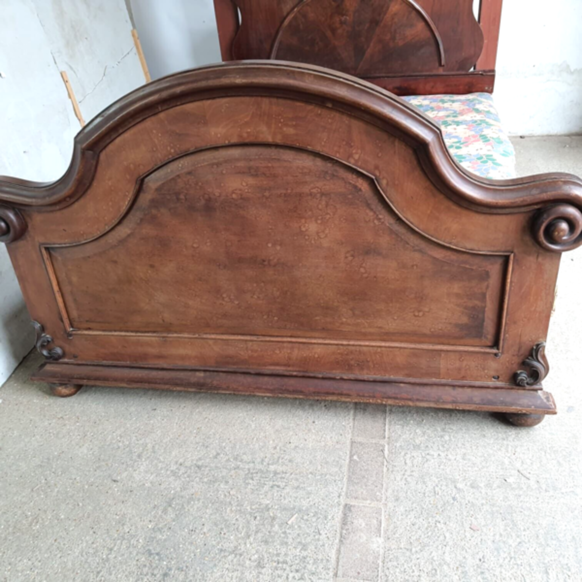 Victorian Mahogany 4ft6” Half Tester Bed The Bed Dates From Around 1860 It Has A Quarter Canopy Over - Bild 12 aus 13