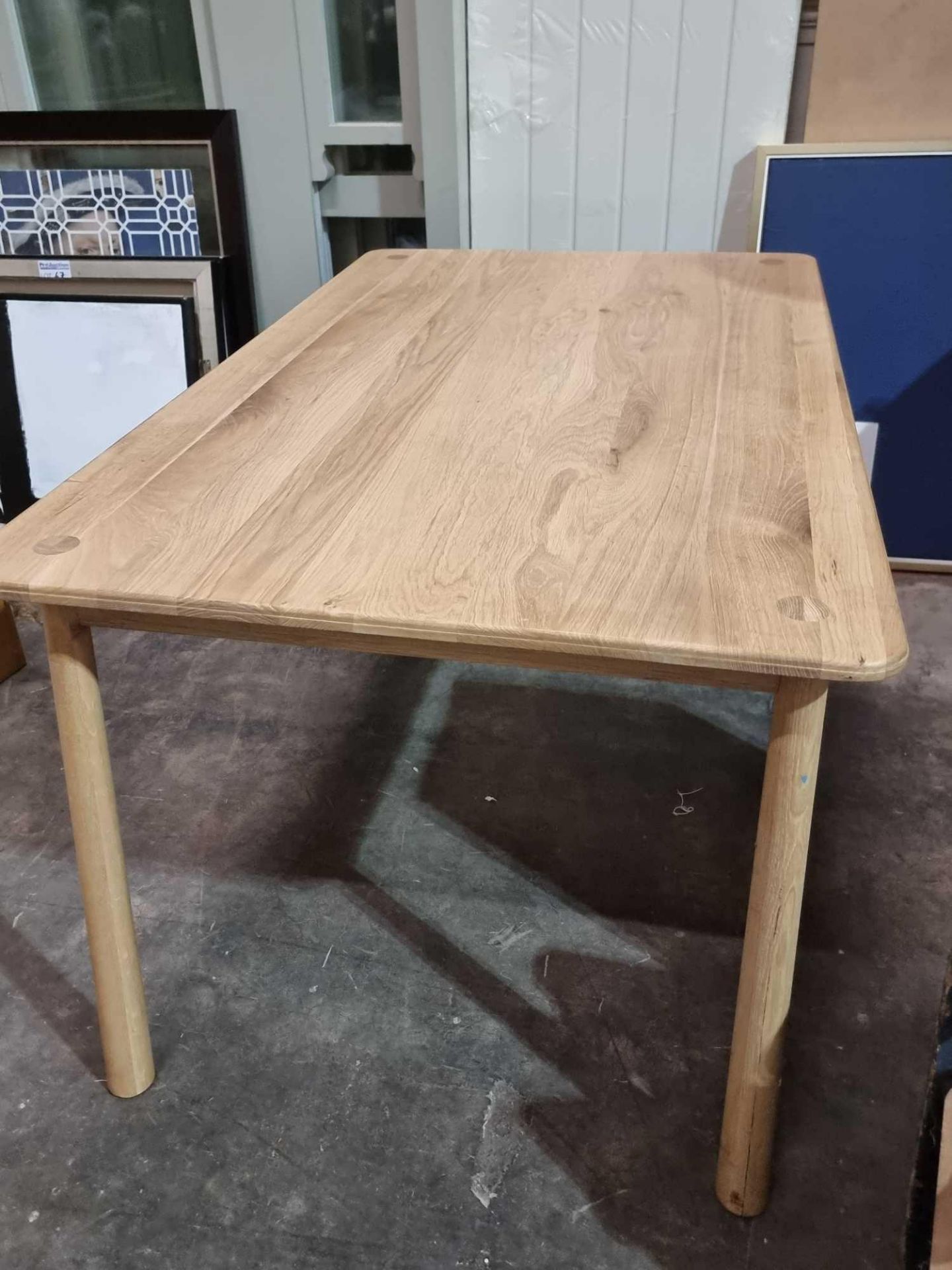 Wycombe Oak Dining Table In Homage To The Arts & Craft Movement Who Made Simple Forms With Little - Bild 3 aus 5