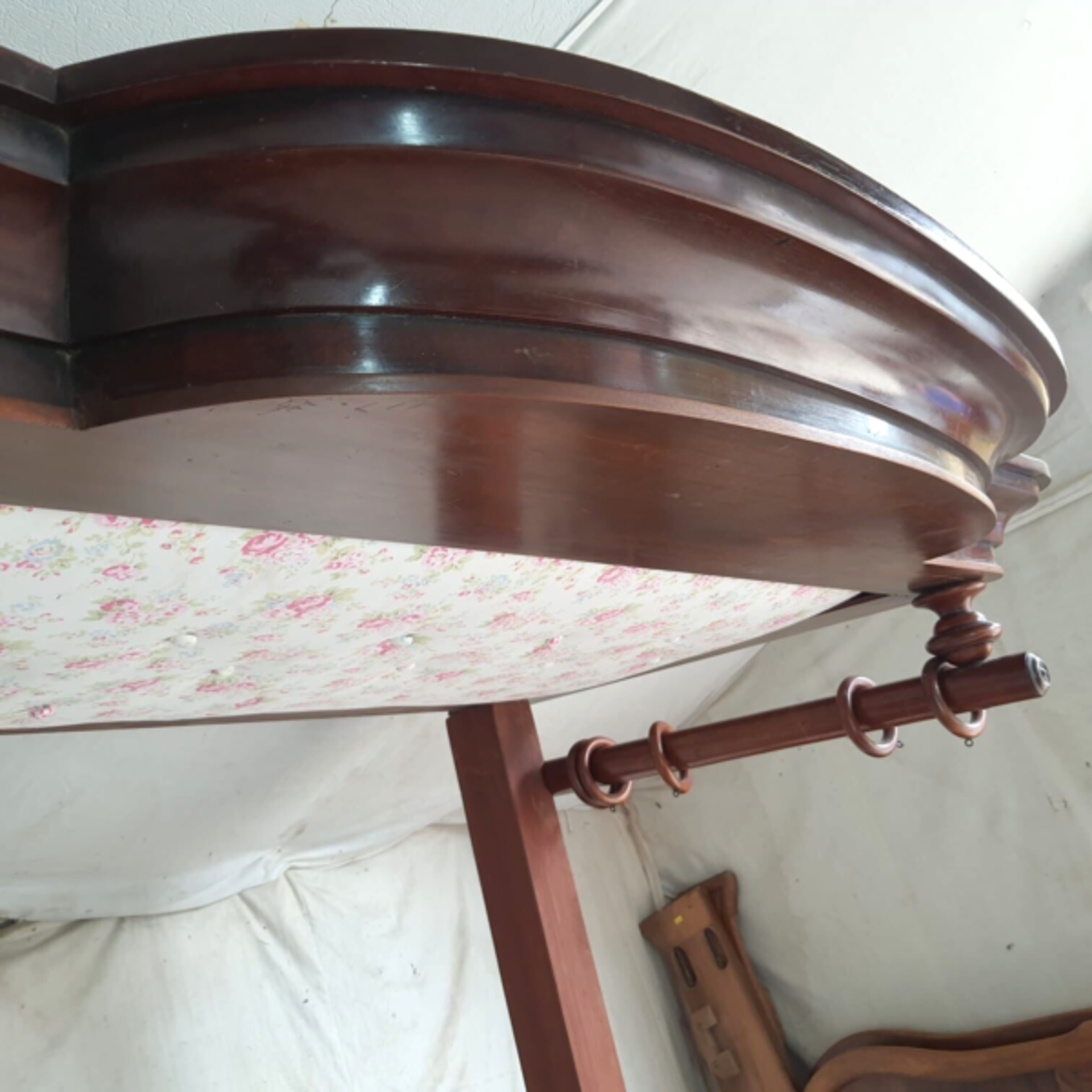 Victorian Mahogany 4ft6” Half Tester Bed The Bed Dates From Around 1860 It Has A Quarter Canopy Over - Bild 5 aus 13