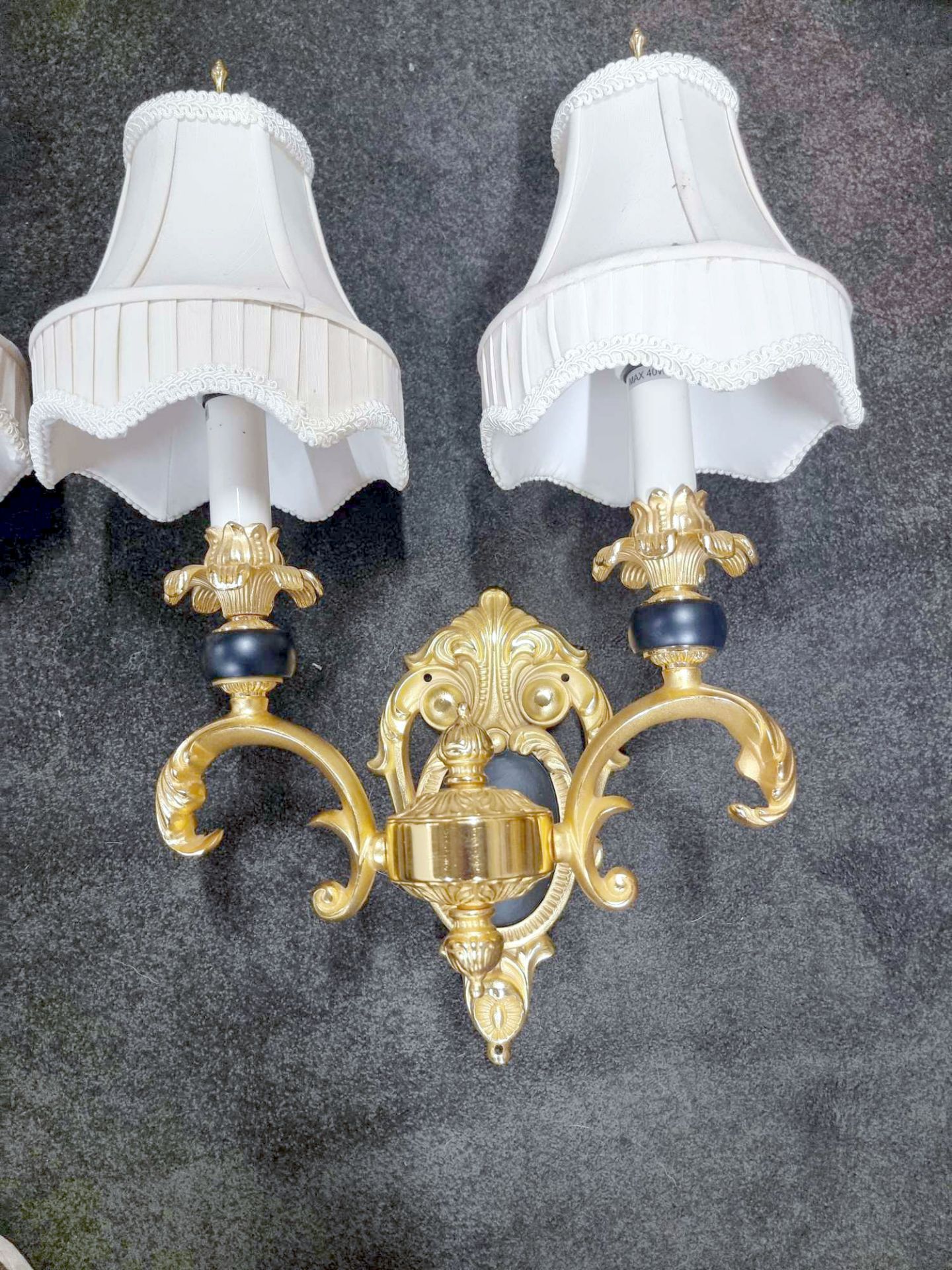 A Very Elegant Pair Of French Louis XVI Style Cobalt Blue And Ormolu Electrified Wall Lamps The - Bild 3 aus 18