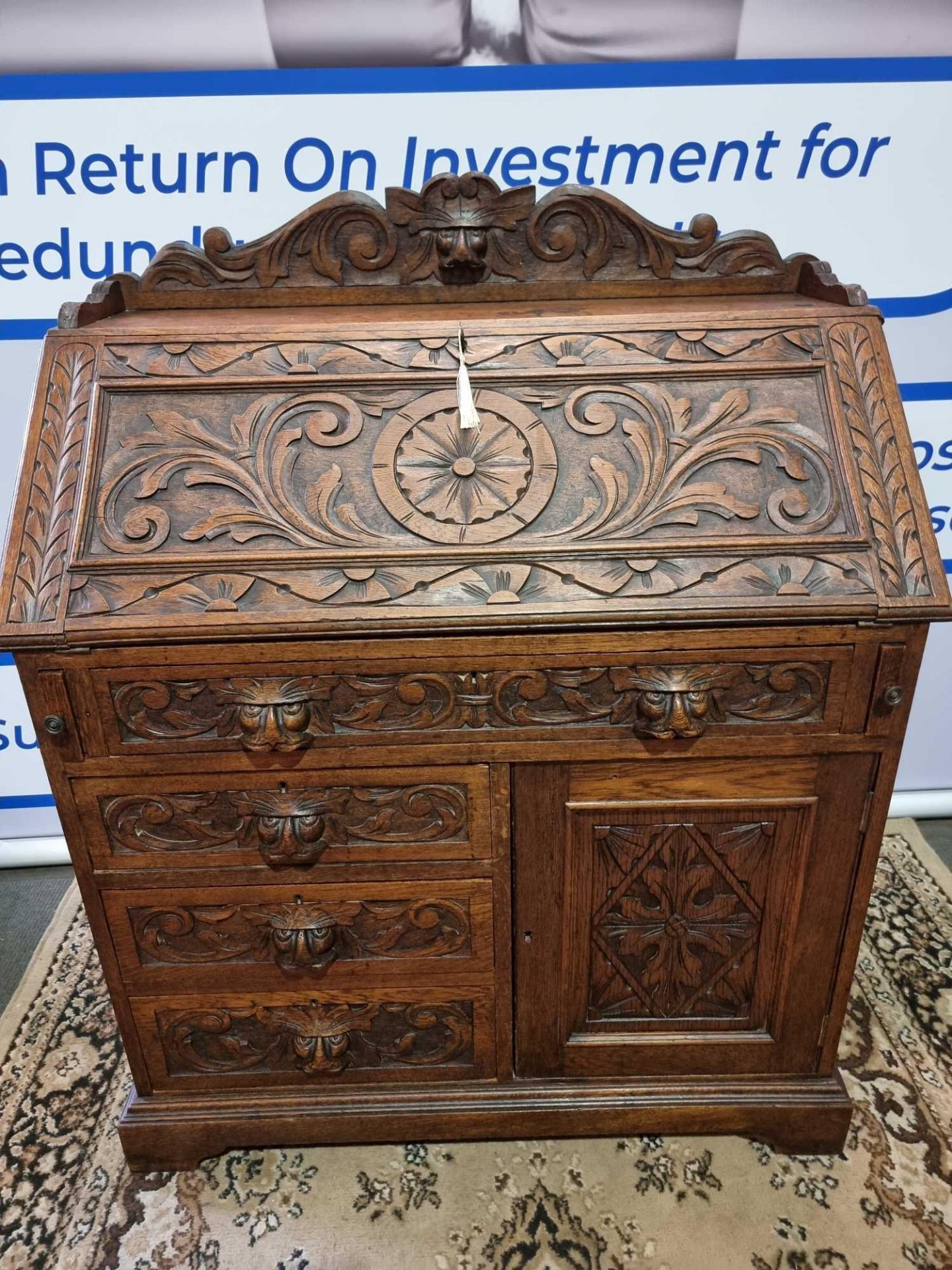 Victorian Green Man High Quality Carved Oak Bureau The Fall With A Moulded Book-Rest, Opening To - Bild 11 aus 19