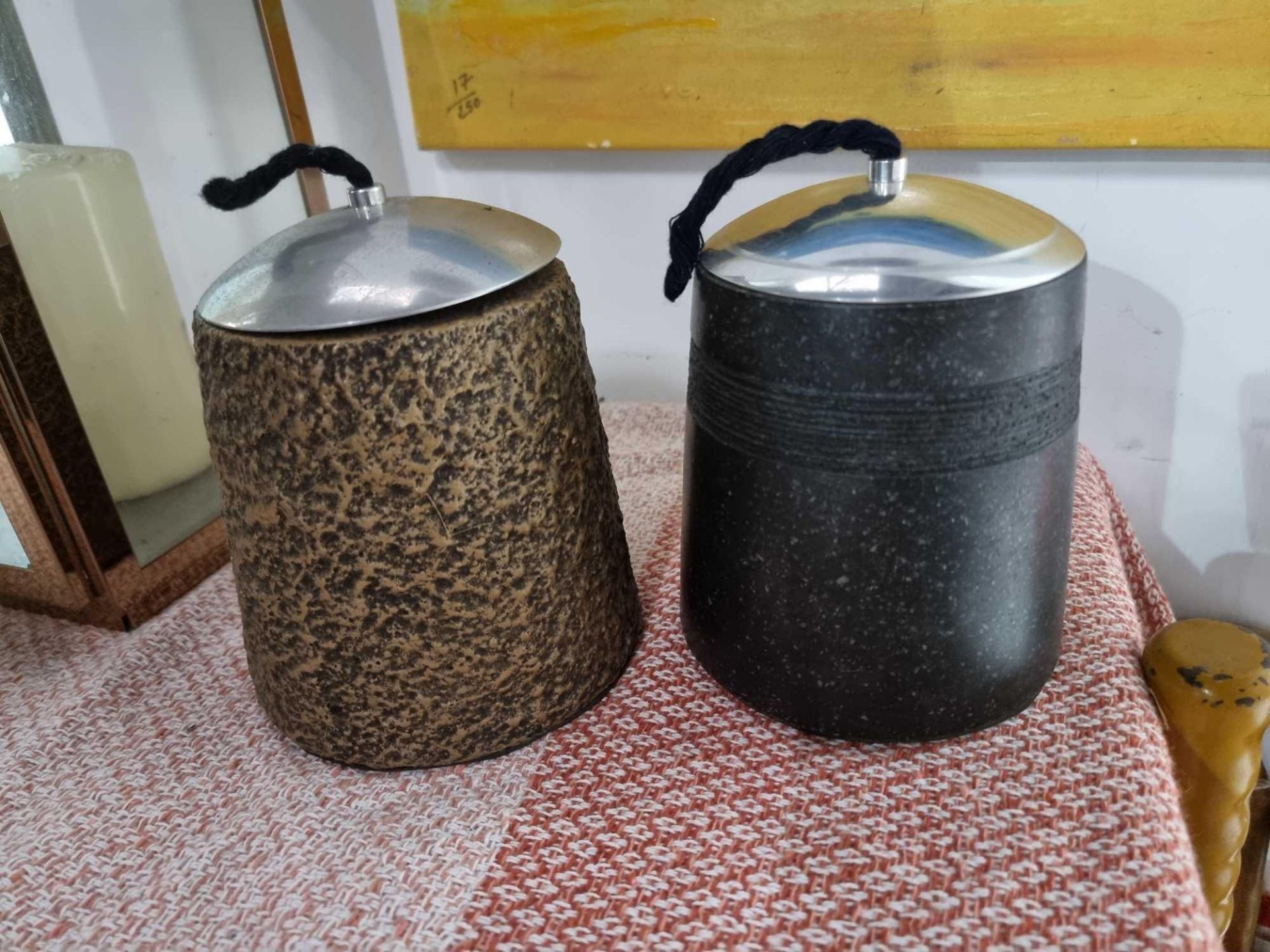 2 x Decorative Stone Pots With Metal Lid With Cotton Rope Wick Potentially A Room Incense Pots - Image 2 of 4