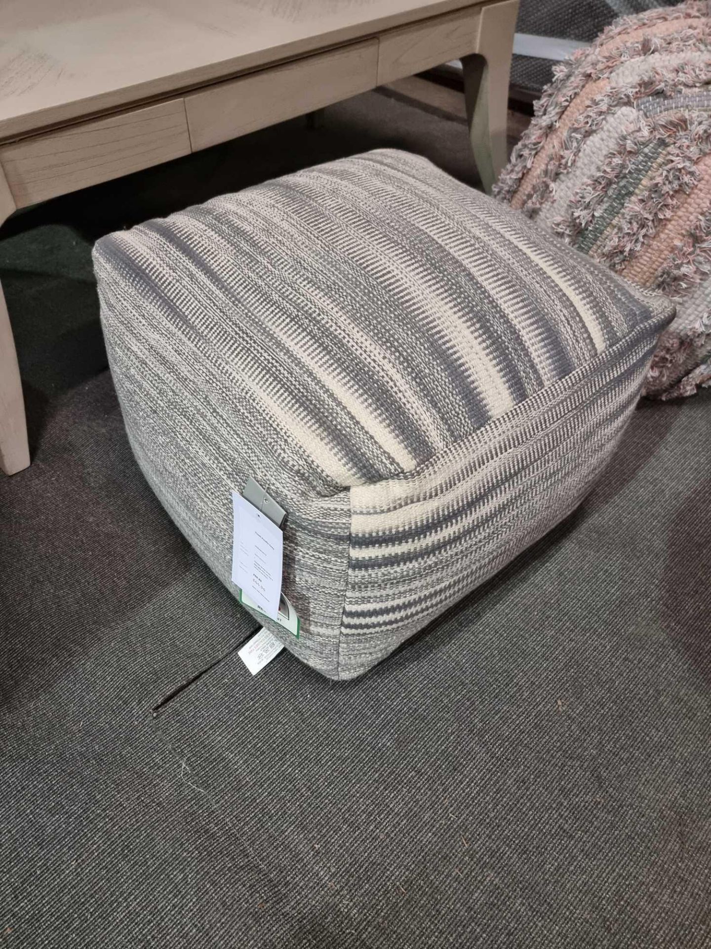 Tivoli Pouffe In Grey Beautifully Detailed And Textured, Add Some Character And Warmth To Your - Bild 2 aus 4
