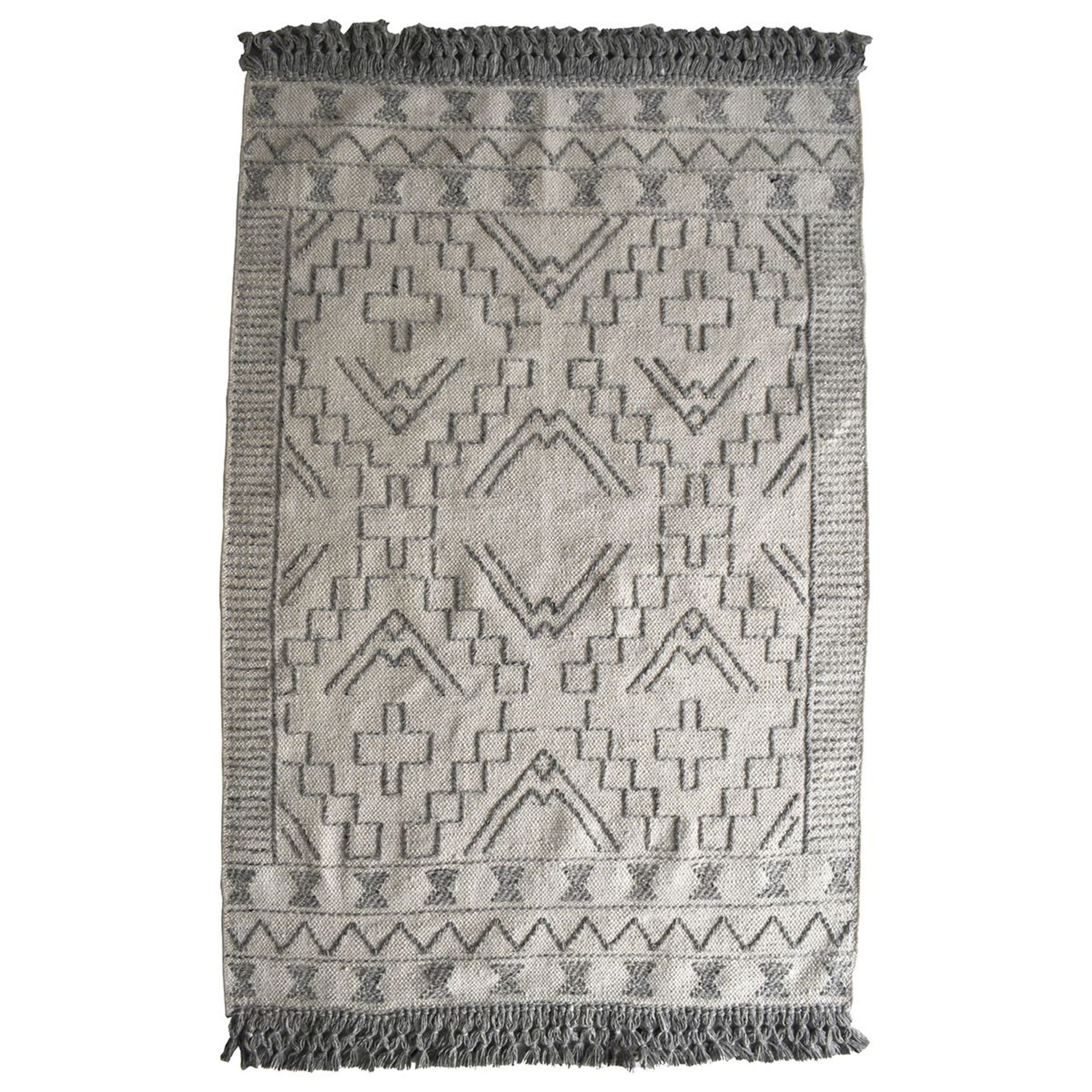 Peru Area Rug Ivory 120 x 170cm This Light Weight, Cream And Grey Aztec Inspired Rug Is The Ideal - Image 3 of 3