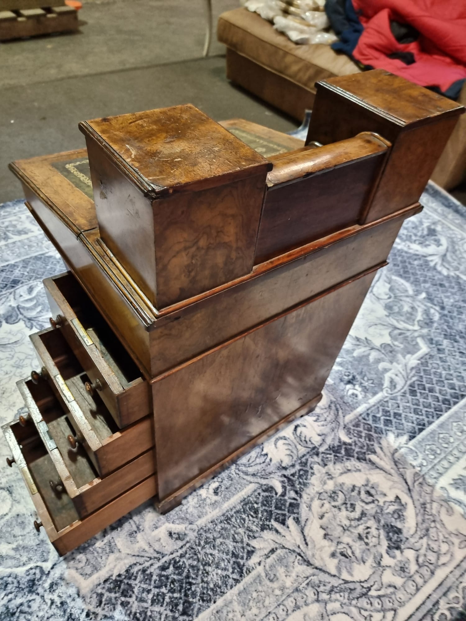 Inlaid Walnut Davenport 19th century The leather-lined hinged writing slope with a rear - Image 10 of 23