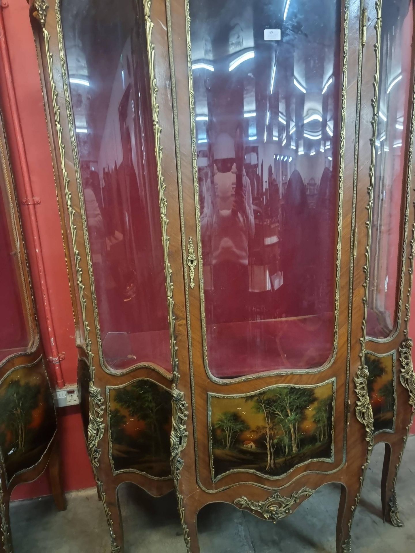 A French Vernis Martin vitrine, in the Louis XVI Style of serpentine form, with ormolu mounting - Image 9 of 13